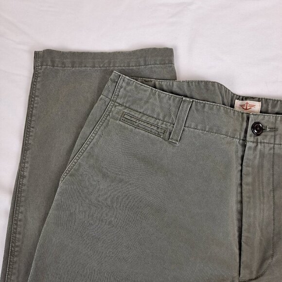 Dockers Size 33 x 30 Gray Flat Front Pants Straight Leg 5 Pocket Zip Fly - Picture 7 of 11